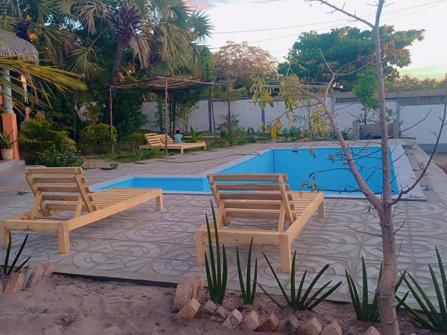 Hotel Le Jardin Des Delices Mahajanga Exterior foto